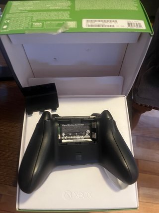 Xbox Series X Carbon Black + Mando