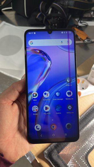 - TCL Smartphone pantalla grande batería potente