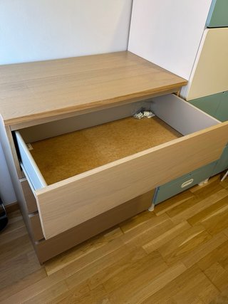 Cómoda IKEA Malm 4 cajones roble