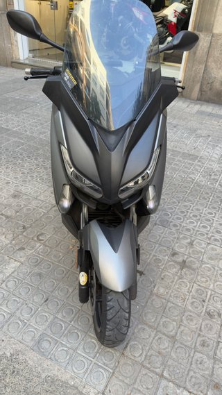 Yamaha XMAX 400 Maxi Scooter