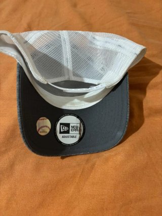 Gorra New Era Yankees Gris y Blanca