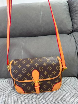 Bolso LV Monogram Marrón Beige