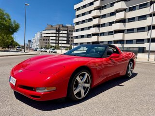 CORVETTE “50” Aniversario 5.7 V8 NACIONAL 2004