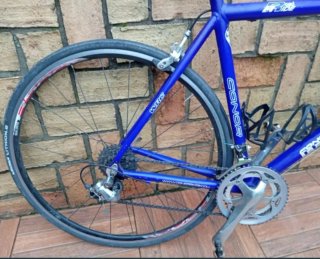 Bicicleta carretera talla 56 + rodillo