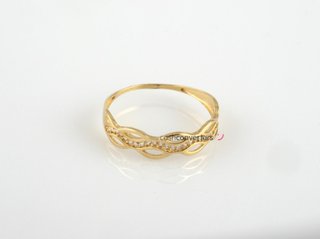anillo oro 18k con piedra con circonita