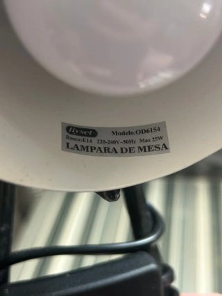 Lampada da tavolo nera