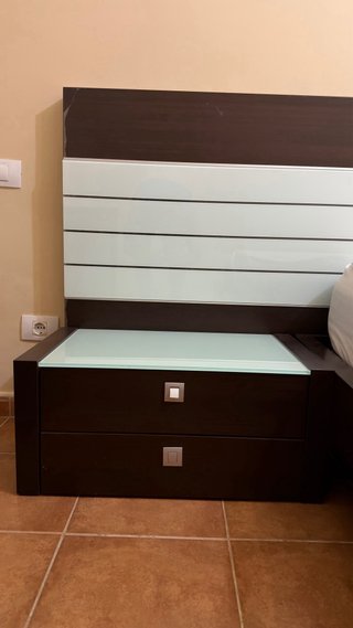 Conjunto cama 150cm + mesillas + cómoda + cabecero