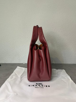 Bolso Coach Piel Borgoña con Abalorio Cereza