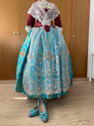 Traje de Fallera S. XVIII en azul turquesa