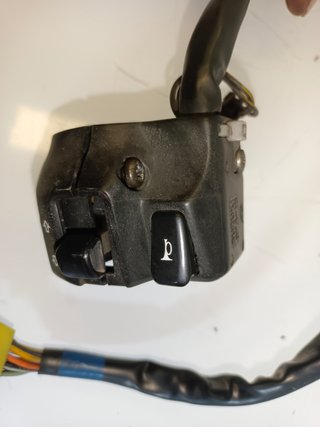 Piña izquierda luces Suzuki GS 500 de 2001