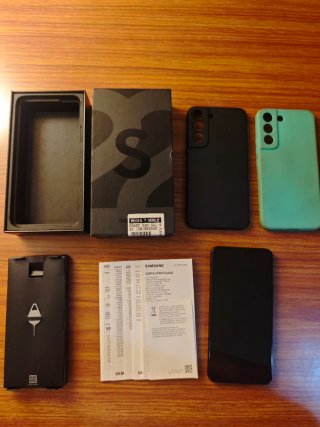 Samsung Galaxy S22 5G (128GB) Nero in ottime condizioni (10/10)