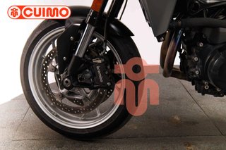 BMW F 900 R