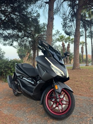 Honda Forza 125 Negra