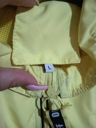 Chaqueta bomber crop amarilla