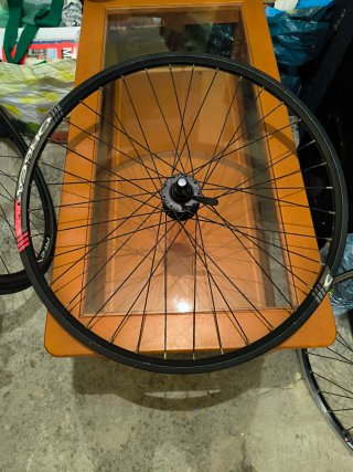2 Ruedas MTB 26 + 4 Cubiertas