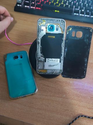 2 Samsung S6 (batería a cambiar, 1 conector falla)