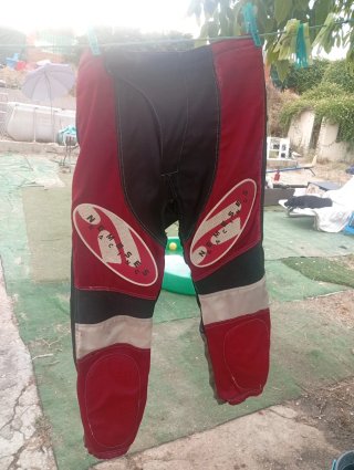 Botas de moto KMO y protecciónes