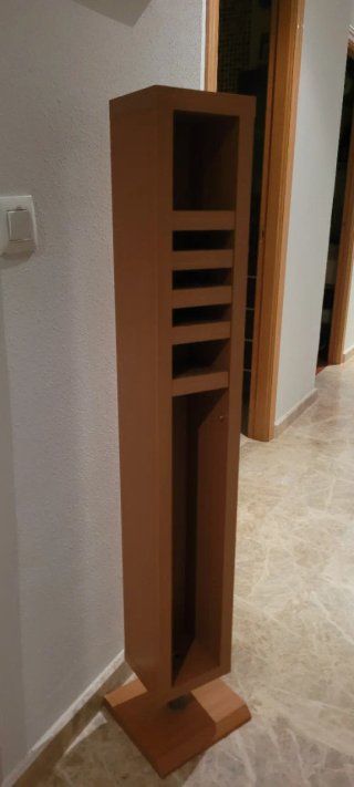 Estantería pequeña madera 130x20x 20 aprox.