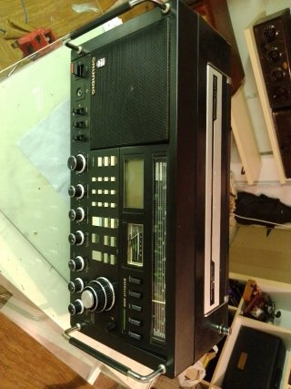 Radio multibanda antigua Grundig Satellit 600 Prof