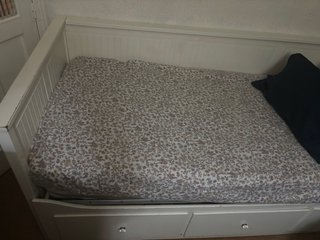 Diván Ikea Hemnes con 3 cajones y colchón