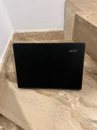 Ordenador Acer Negro con cargador original.