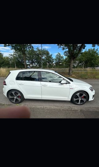 Volkswagen Golf VII GTI 2014