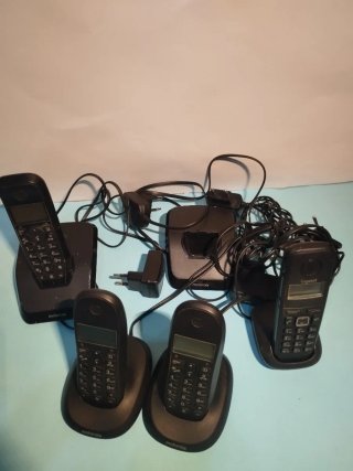 Lote 3 Teléfonos Inalámbricos Motorola y Gigaset
