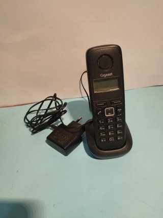 Lote 3 Teléfonos Inalámbricos Motorola y Gigaset