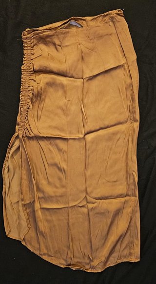 Falda midi satén marrón Stradivarius T-M