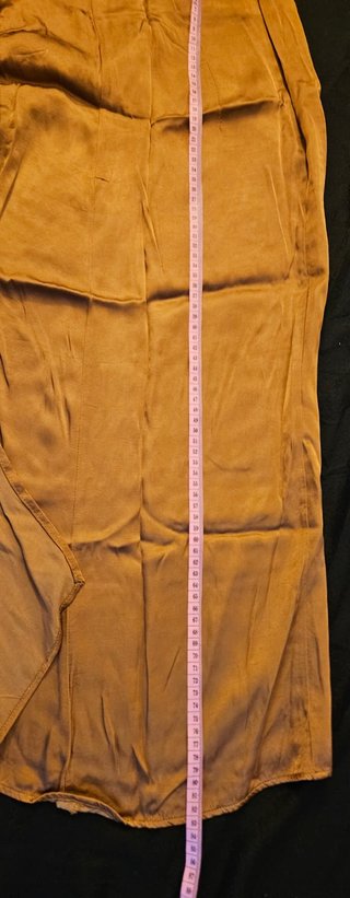 Falda midi satén marrón Stradivarius T-M