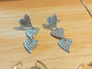 Conjunto bisutería: collar, pendientes, anillos