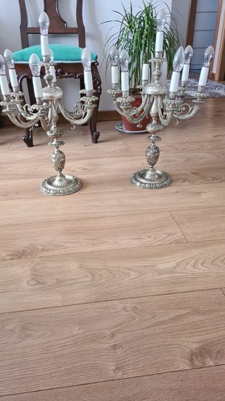 Lampada da tavolo in bronzo con finitura argento
