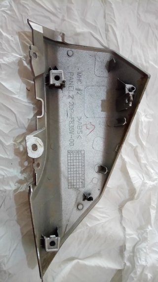 Tapa Lateral Derecha Yamaha NMAX 125