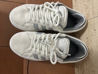 Zapatillas Puma Blancas y Grises