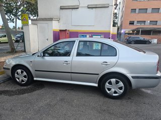 ​Skoda Octavia 1.6 | ¡Solo 87.000 km reales! | Úni