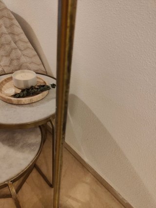 Lampada da terra dorata e beige