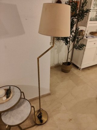 Lampada da terra dorata e beige
