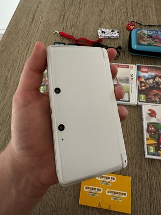 Nintendo 3DS Blanca con Juegos y Accesorios