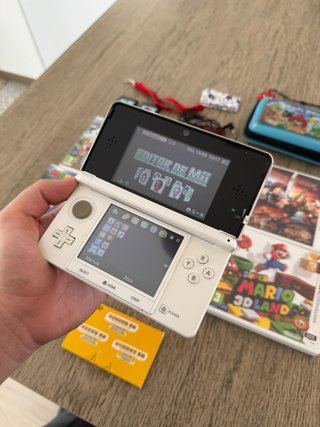Nintendo 3DS Blanca con Juegos y Accesorios