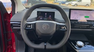 MG MG4 BEV 64KWH LUXURY 204 5P