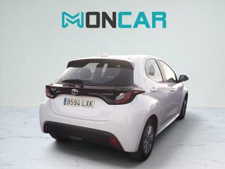 TOYOTA YARIS 1.5 120H Business Plus