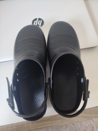 Zuecos negros Talla 38, Nuevos sin estrenar