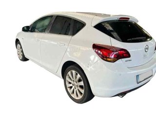 Centralita motor opel 124529 55577674 astra j lim.