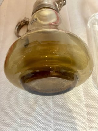 Jarra cristal tintado y metal