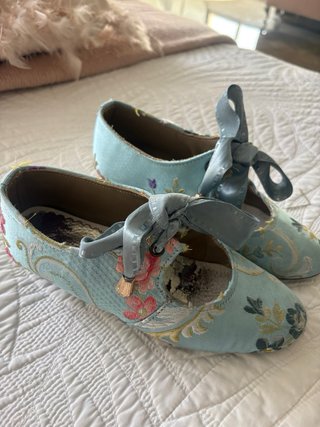 Traje Valenciana 8-10 años + Manteletas