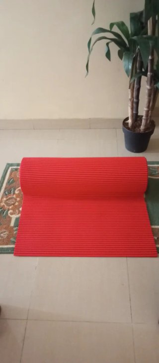 Rollo material rojo texturizado