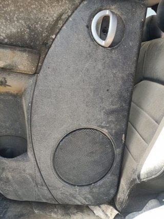 GUARNECIDO PUERTA TRASERA IZQUIERDA JEEP CHEROKEE