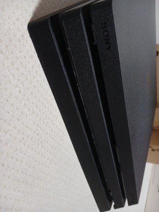 PS4 Pro Negra + Caja + Mando + Cables