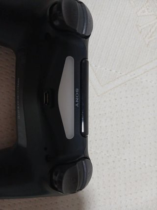 PS4 Pro Negra + Caja + Mando + Cables