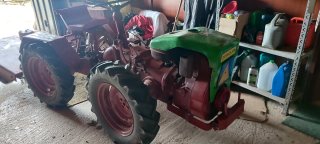 Tractor Pasquali 945 con desbrozadora de cadenas